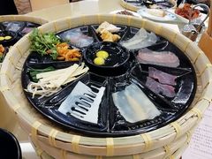 -老国贸云南传统过桥米线(滇池店)