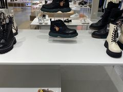 -hotwind热风(中贸广场店)