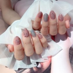 -花系美·美甲美睫精品店