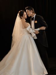 -易摄影婚纱摄影工作室