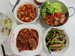 -独一佳老胡湘菜馆(矿山路店)