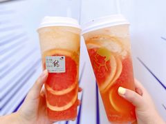 满杯红柚-喜茶(迪士尼小镇DP店)
