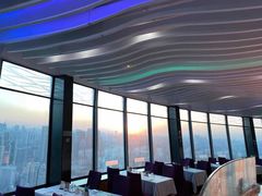 靠窗位-亚洲国际大酒店·云顶阁旋转自助餐厅