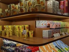 -奈雪的茶(M+世纪都会广场店)