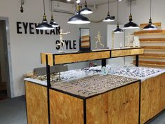 -罗伯特眼镜·蔡司官方授权(罗湖国贸店)
