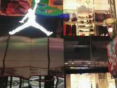 -Air Jordan(世贸天阶店)