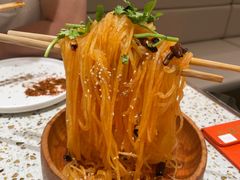 -小董哥烤串·爆汁大油边(故宫店)
