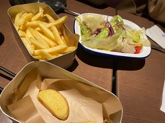 -鹿萤季·营地小馆(皇后公园店)