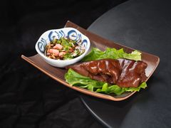 -包整·丝娃娃(一览甲秀楼风景店)