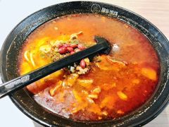 水煮肉片米线-苗乡米线(建军路店)