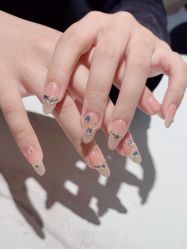 -丽心自助美甲美睫