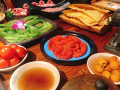 -老牌坊云南鱼豆花火锅(嵩山店)