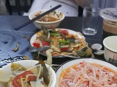 -周良天山牛杂城(天山路总店)