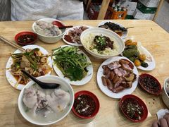 -雷祖芳老妈蹄花店