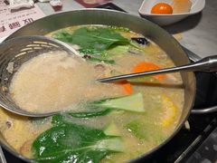 -尚尚仙·酸汤猪手·猪肚鸡火锅(华联万柳购物中心店)