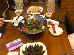 -临江餐馆二楼美食部落