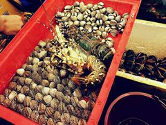 -J Daeng Seafood