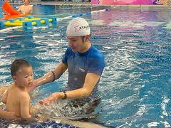 -蓝旗亲子游泳(范湖万达广场店)