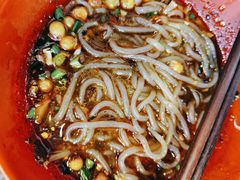 精肉杂酱酸辣粉-阿坤传统手工小吃(沙坪坝店)