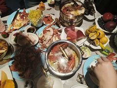 -雍容荟帝王蟹活龙虾展台自助(IFS黑金店)