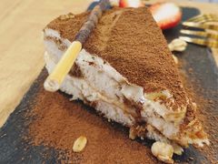 -Rabbit Cafe私房西餐甜点咖啡(栖霞路店)