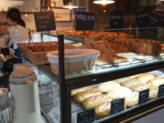 面包甜点陈列柜-仙峰天然面包(迎宾路店)