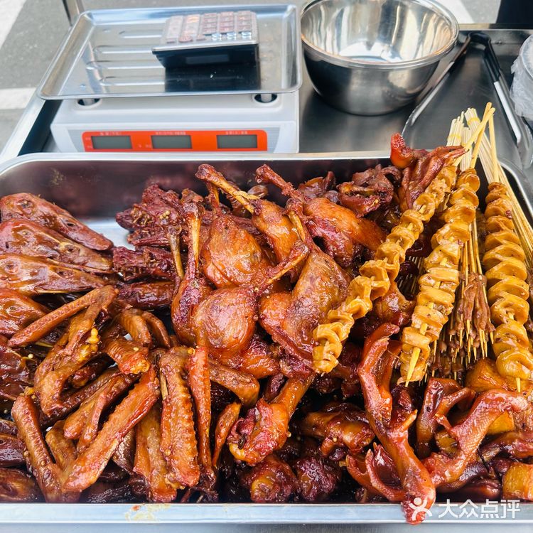 街头偶遇的美味——衢州鸭头摊