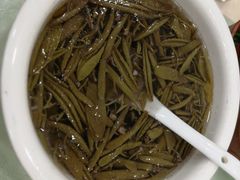 -楼外楼·停车场