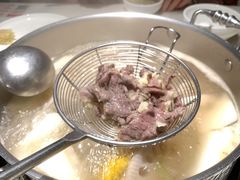 -左庭右院鲜牛肉火锅(浦江欢乐颂店)