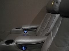-大光明丽星VIP影城(昌里路杜比全景声店)