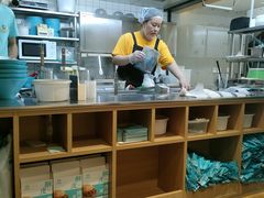 -灵芝妹子海鲜米线(劳动公园店)