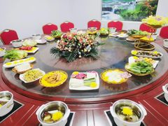 -华强阁菊花宴自助火锅店