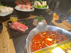 -湊湊火锅·茶憩(南京东路悦荟店)