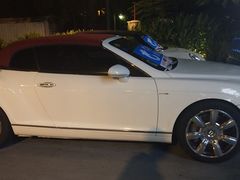 -亚龙湾亚泰商业街