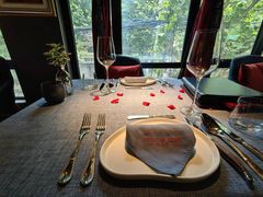 -弦月窗LUNETTE BY AMANDA(复兴路店)