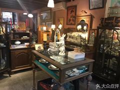 大堂-古董花园(思南路42弄小区店)