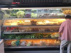 -万记麻辣烫国展总店