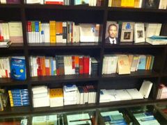 iphone_upload_pic-钟书阁(松江泰晤士小镇店)