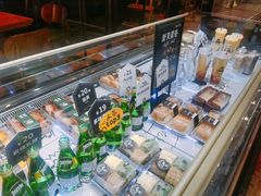 零售区-红跑车(朝晖店)