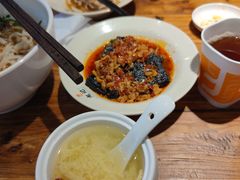 -湘人龙记老长沙米粉(鸟巢店)