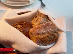 餐前面包配黄油-弗兰克牛排西餐厅Ribone steak house(柠檬花园店)