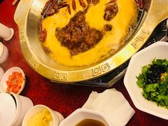 -山城年华老火锅(玉林店)