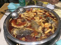 -肖肖酸萝卜鱼火锅(总店)