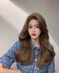 -变画·发型STUDIO