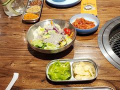 -明洞阿姨·韩式酱蟹烤肉·创意料理(三元桥店)