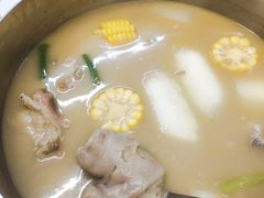 -肥仔文澳门猪骨煲(南京西路店)