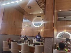 大堂-围炉肉舍•炭烤活鳗•丹东海鲜烤肉(步行街店)