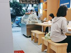 -李与白包子铺(桐梓林店)