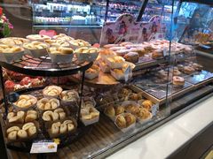 -巴黎贝甜(大宁国际商业广场店)