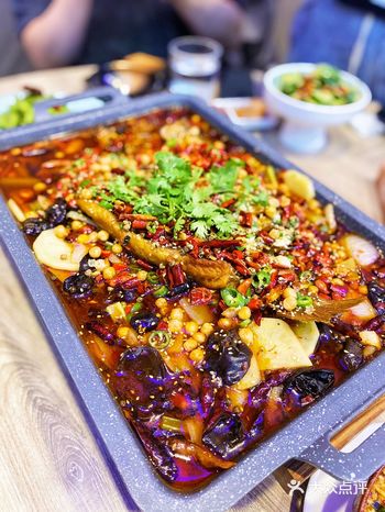 无锡人的夜是啤酒和烧烤给的，在东亭找到这么一家夜宵烧